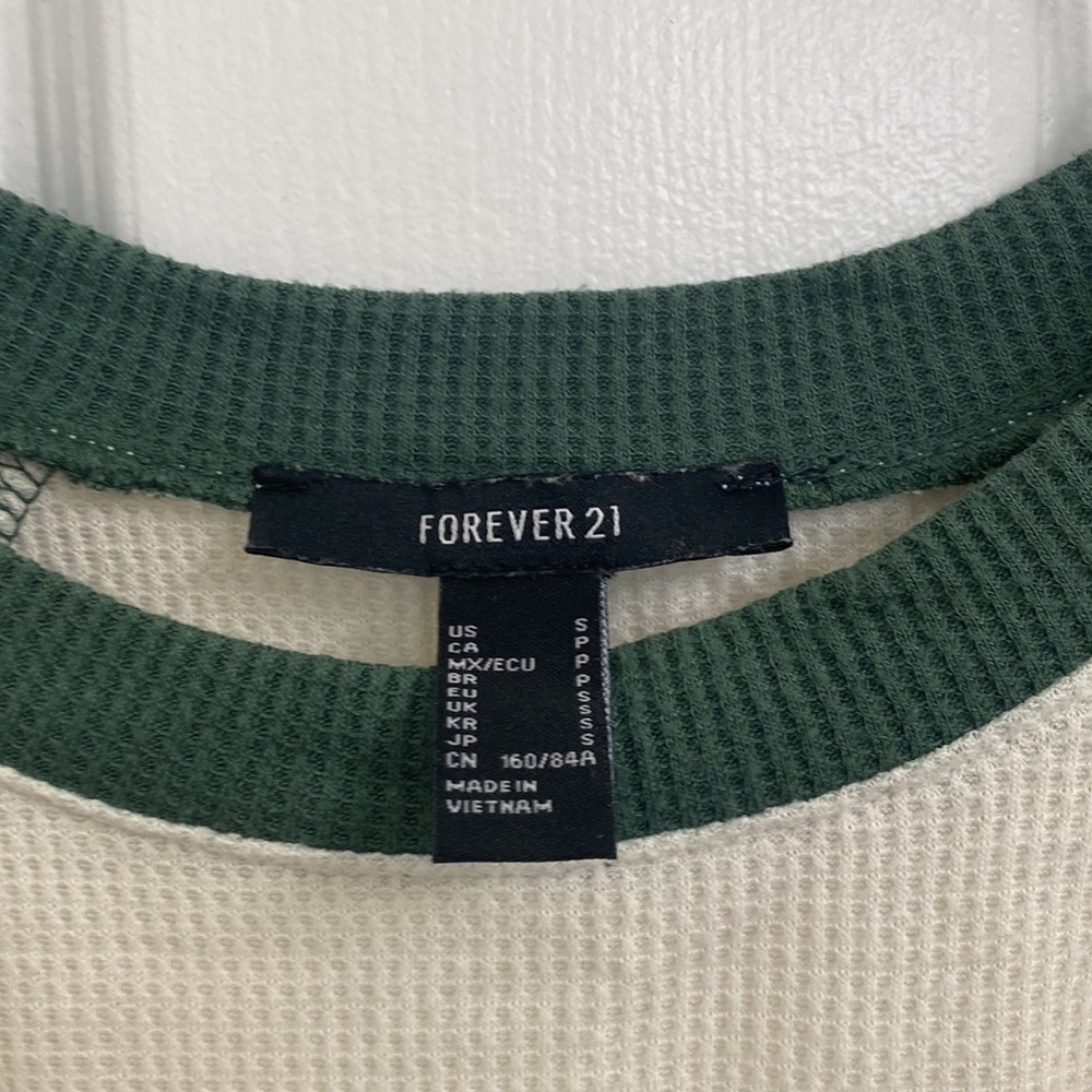 Textured Colorblock Top - Picture 2 of 3